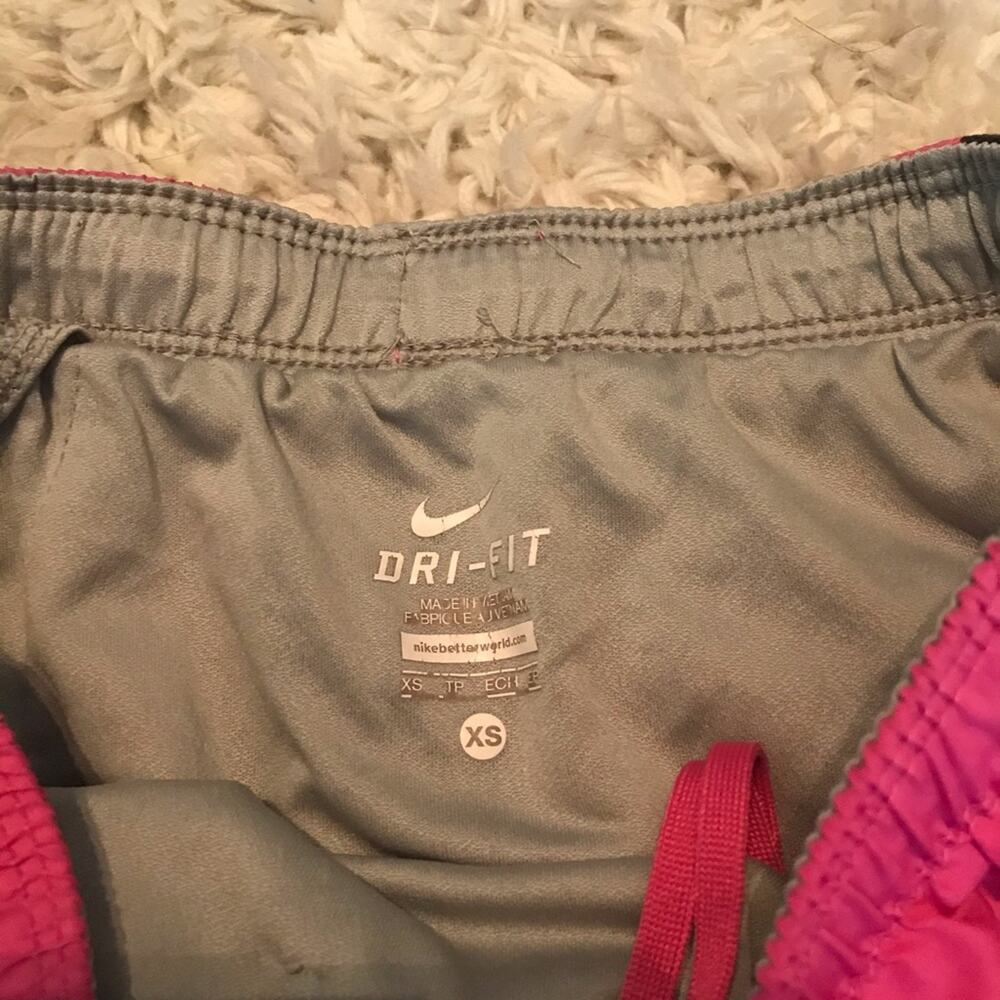 Nike Dri-fit pink XS short - Picture 6 of 6